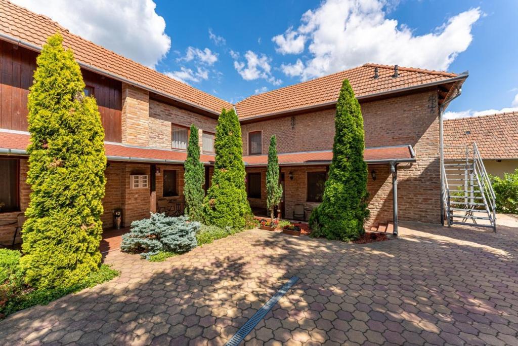 Varazsko Apartman Гюла Екстериор снимка