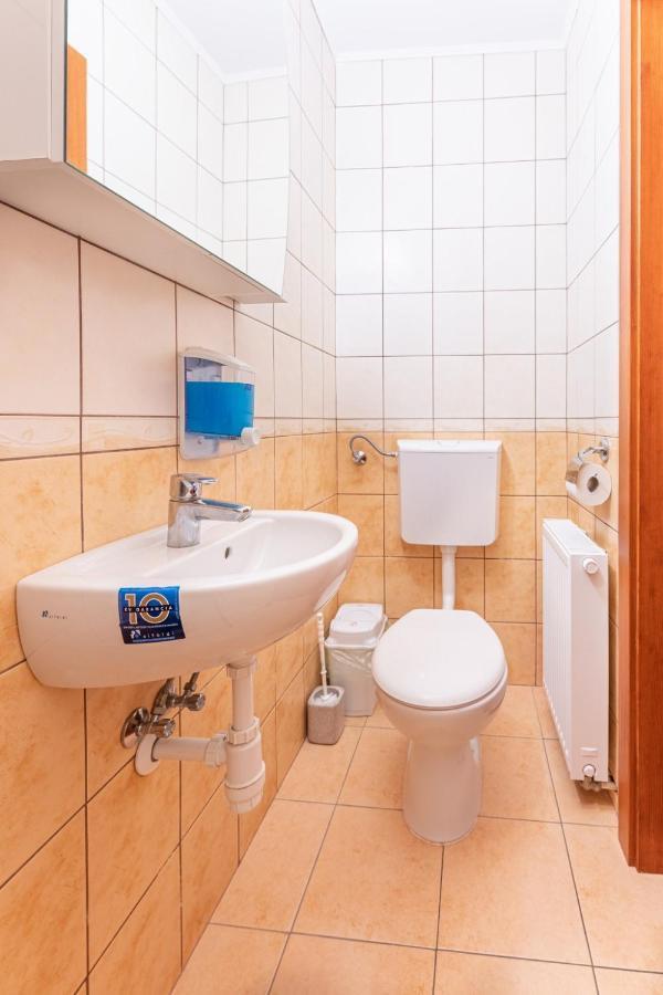 Varazsko Apartman Gyula Apartment Екстериор снимка